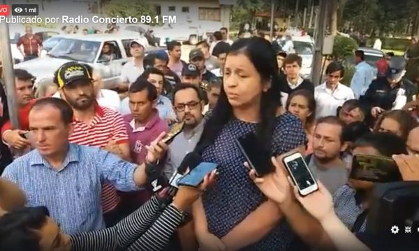 Planilleros encabezados por «Kelembú» intentaron agredir a Yolanda Paredes