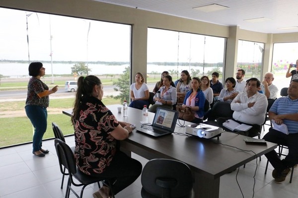 Taller sobre derechos culturales y humanos de los pueblos indígenas dictó la SNC | .::Agencia IP::.