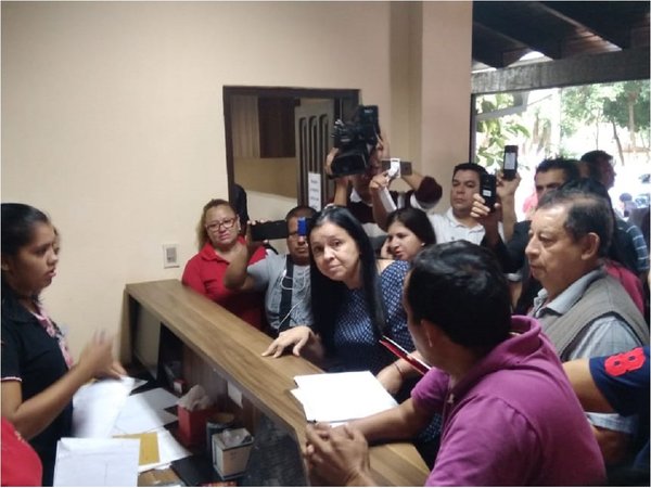 Incidentes durante censo de funcionarios en Comuna de CDE