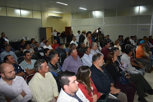 Los yerbateros molestos, anuncian nuevo cierre de rutas en el Dpto. de Itapúa - ADN Paraguayo
