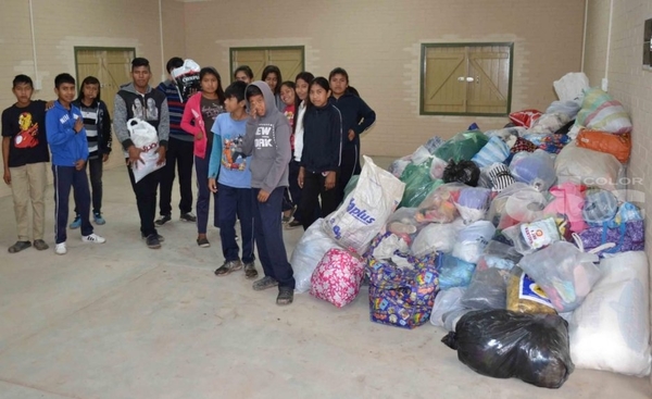 Indígenas juntan donaciones para damnificados - Nacionales - ABC Color