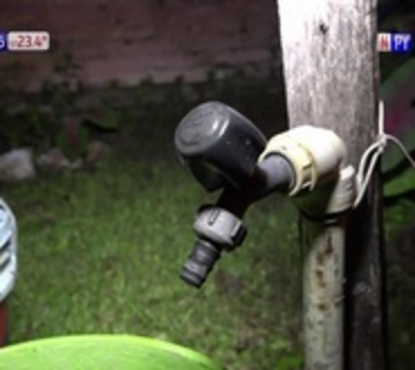 Vecinos de Fernando de la Mora llevan 6 meses sin agua - Paraguay.com
