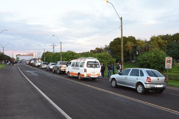 Cierran ruta en Ayolas para pedir cementerio - Digital Misiones