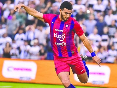 Escobar: El azulgrana por el que quieren romper el récord de Santa Cruz