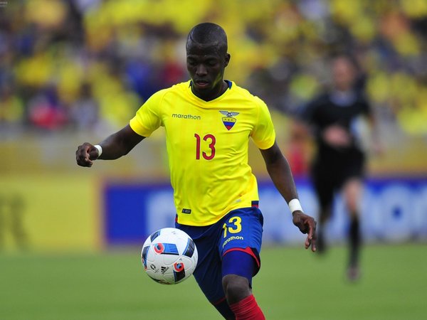 Ecuador irá con catorce 'extranjeros' a la Copa América