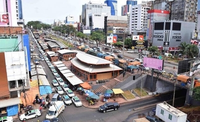 HOY / Entre 21 a 16 millones de brasileños entran por año: la plata que mueven es 'sideral'