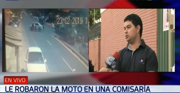 Denuncian robo de motocicleta de comisaría