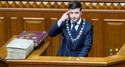 Zelenski asumió la presidencia y disolvió el Parlamento en Ucrania - ADN Paraguayo