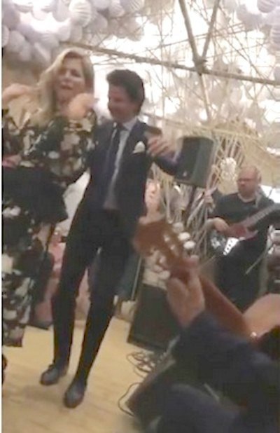 Prohíben mostrar baile de la reina