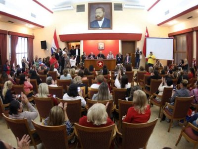 ANR promete a sus afiliadas elecciones de autoridades