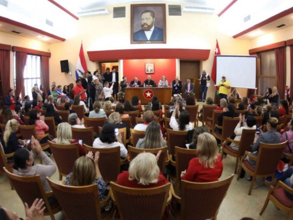 ANR promete a sus afiliadas elecciones de autoridades