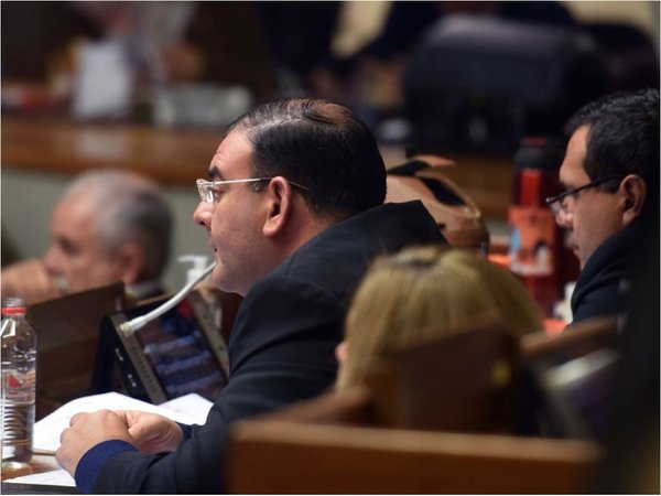 Reiteran pedido judicial y desafuero de  Tomás Rivas se concreta mañana