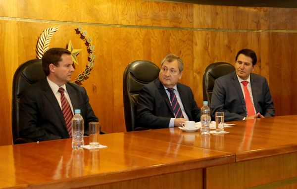 Conversatorio sobre reforma del sistema de justicia y el arbitraje