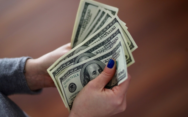 Baja cotización del dólar obliga al BCP a reducir su intervención - ADN Paraguayo