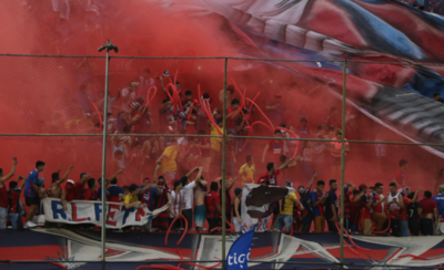HOY / Piden suspensión (local e internacional) para la barra cerrista