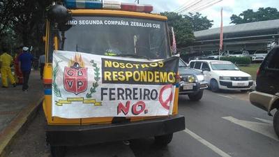 Bomberos Voluntarios escrachan a Mario Ferreiro - ADN Paraguayo