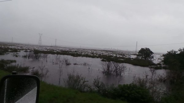 Torrencial lluvia causa desborde e inundación en Villa Florida - Digital Misiones