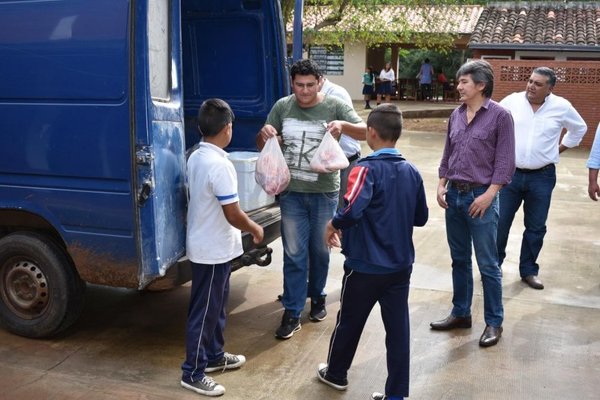 Escuela de la isla Yasyretá accede al almuerzo escolar - Nacionales - ABC Color