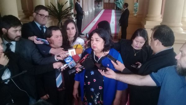 Aumentaron casos de madres adolescentes, según ministra - 730am - ABC Color