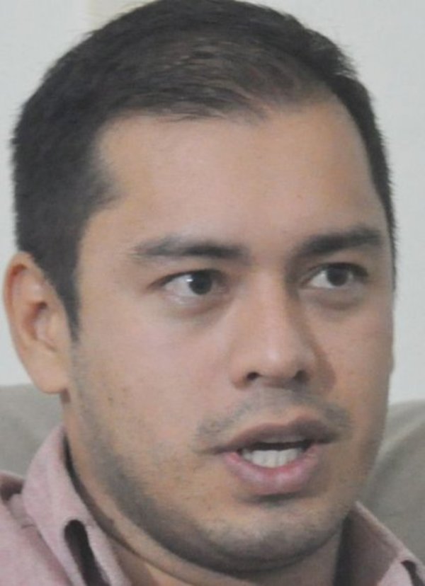 CDE: abundan planilleros y direcciones corrompidas, denuncia intendente - 730am - ABC Color