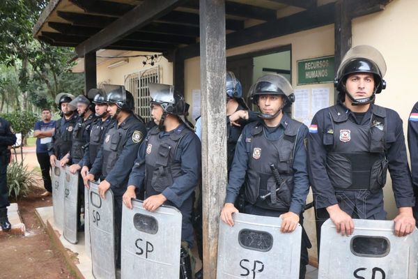CDE: Tenso ambiente por desvinculación masiva de funcionarios