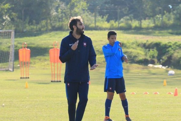 Cerro: "estamos a full buscando el nuevo entrenador"