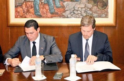 Convenio de cooperación para rehabilitar colectores cloacales en zona del Mercado de Luque