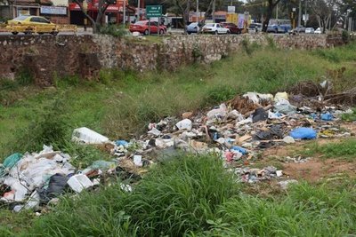 Denuncian quema descontrolada de basuras en Luque - Nacionales - ABC Color