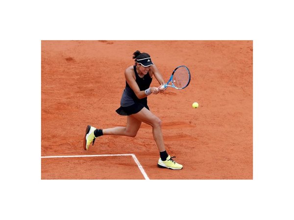 Muguruza gana y se planta en semis de Roland Garros