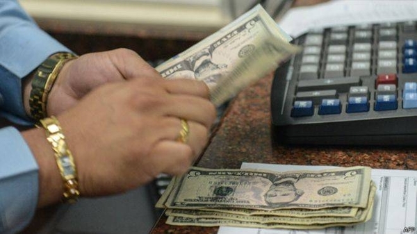 HOY / Bancos ponen en vigencia nuevas disposiciones para transferencias al exterior
