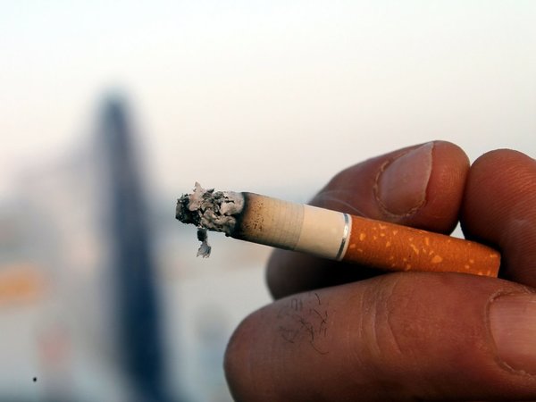 Brasil pide a tabacaleras pagar por enfermedades causadas por el cigarrillo