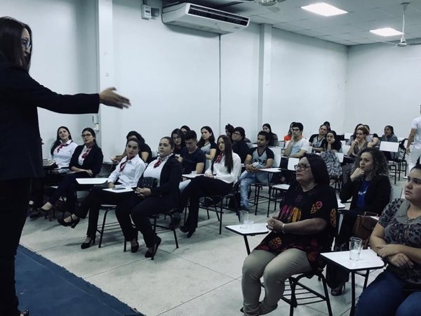 Psicólogos brindaron charla en Pedro Juan - Nacionales - ABC Color