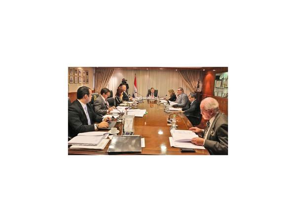 La Corte niega pacto, pero elige a Segovia como defensora general