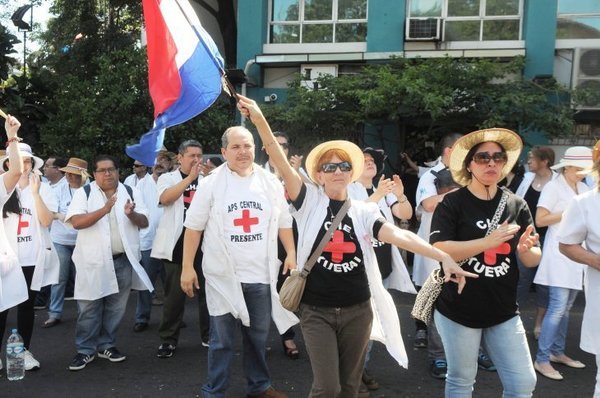 Médicos anuncian huelga nacional tras veto parcial a la ley de jubilación - Digital Misiones