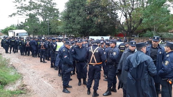MRA: Pelotón apresta desalojo - Nacionales - ABC Color