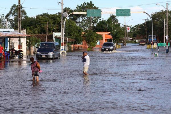 Pilarenses esperanzados en que baje el río