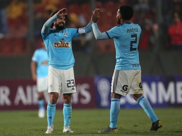 Un sólido Sporting Cristal arruina la fiesta del Unión Española