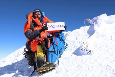 Rompe récord por escalar más veces el Everest - ADN Paraguayo