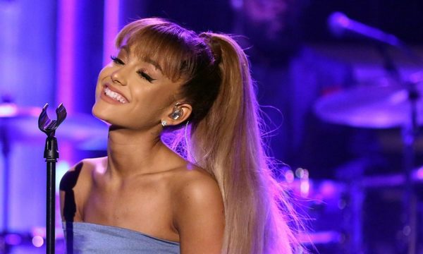 Ariana Grande recordó los dos años del atentado de Manchester con un símbolo