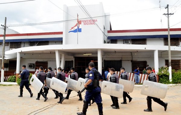 Hacinamiento penitenciario: Tacumbú, rebasado en un 268%, afirman - 730am - ABC Color
