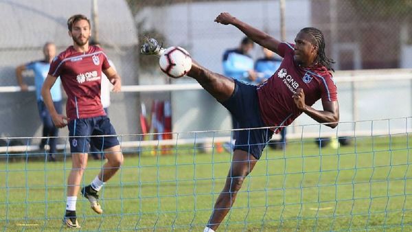 Rodallega rompió el silencio y habló sobre su llegada a Olimpia