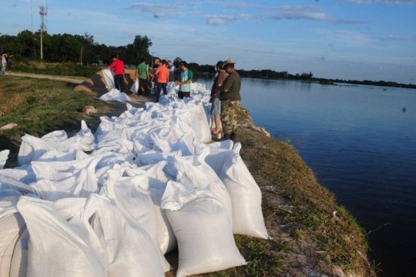 Pilar: piden bolsas y arena para zonas vulnerables