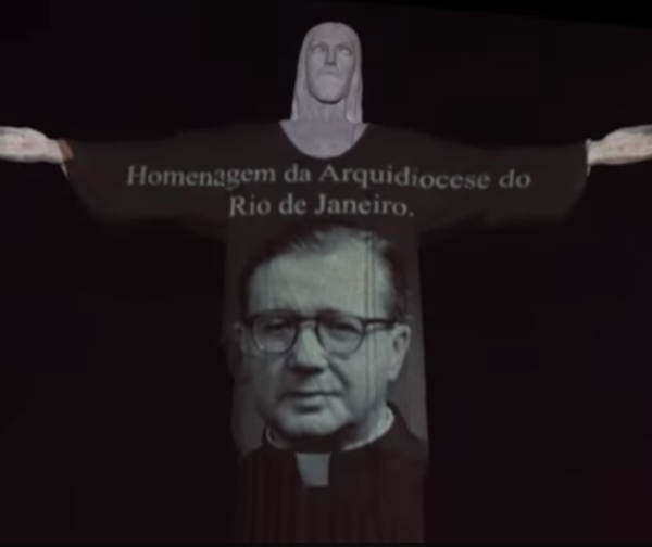 Homenajean a San Josemaría en el Cristo Redentor