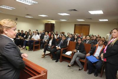 Ministra recibió a gremio de sindicalistas estatales