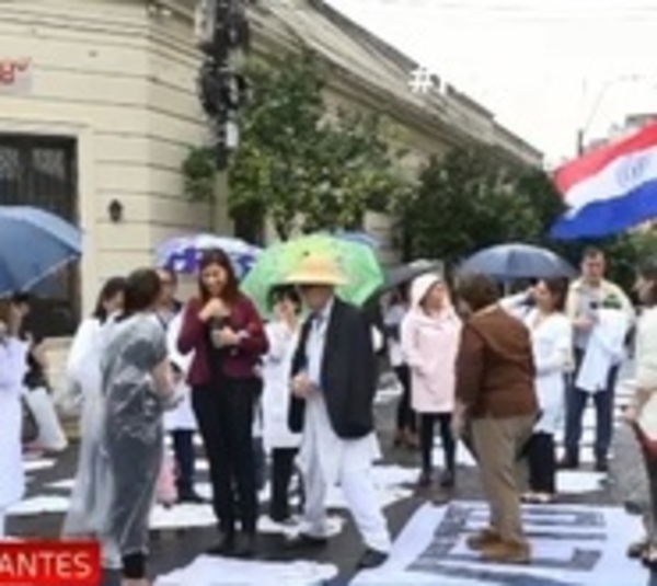 Huelga de médicos: Salud apela al diálogo - Paraguay.com