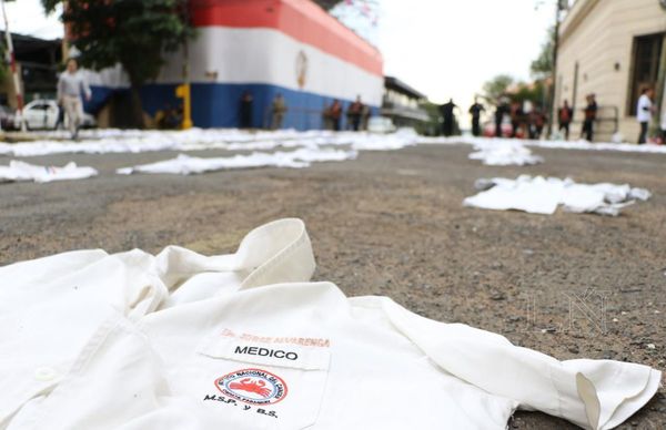 Esperan rechazo de senadores a veto parcial del Ejecutivo a jubilación de médicos