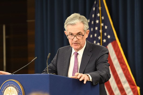 La Fed prevé dejar las tasas de interés sin cambios por «algún tiempo»