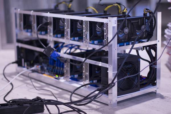 Allanamiento judicial a presunta fábrica de criptomonedas en Santaní | .::Agencia IP::.