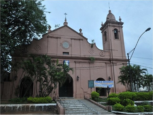 Fieles repararán iglesia de la Recoleta y piden permiso al MOPC