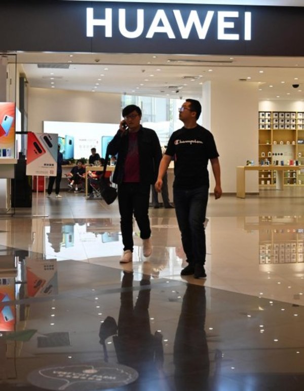 Panasonic suspendió negocios con Huawei - Internacionales - ABC Color